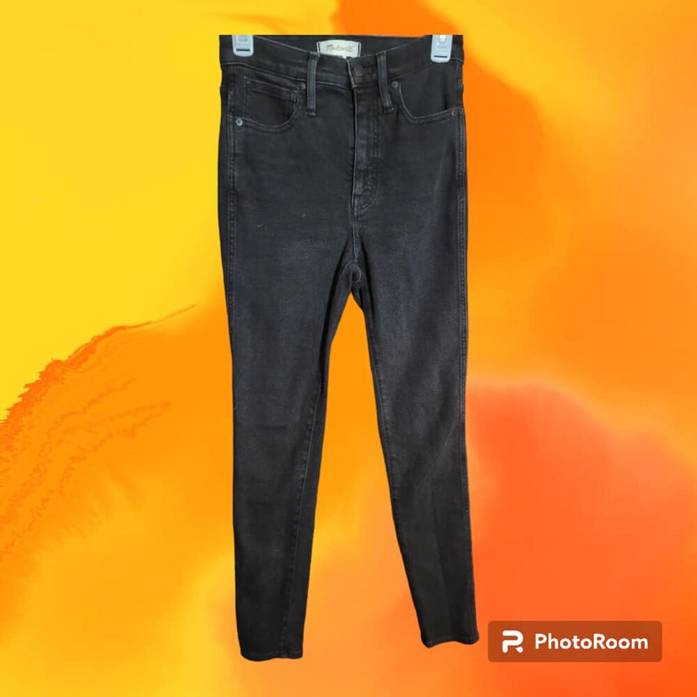 AE77 Mom Jean Black Size 4 (D19)